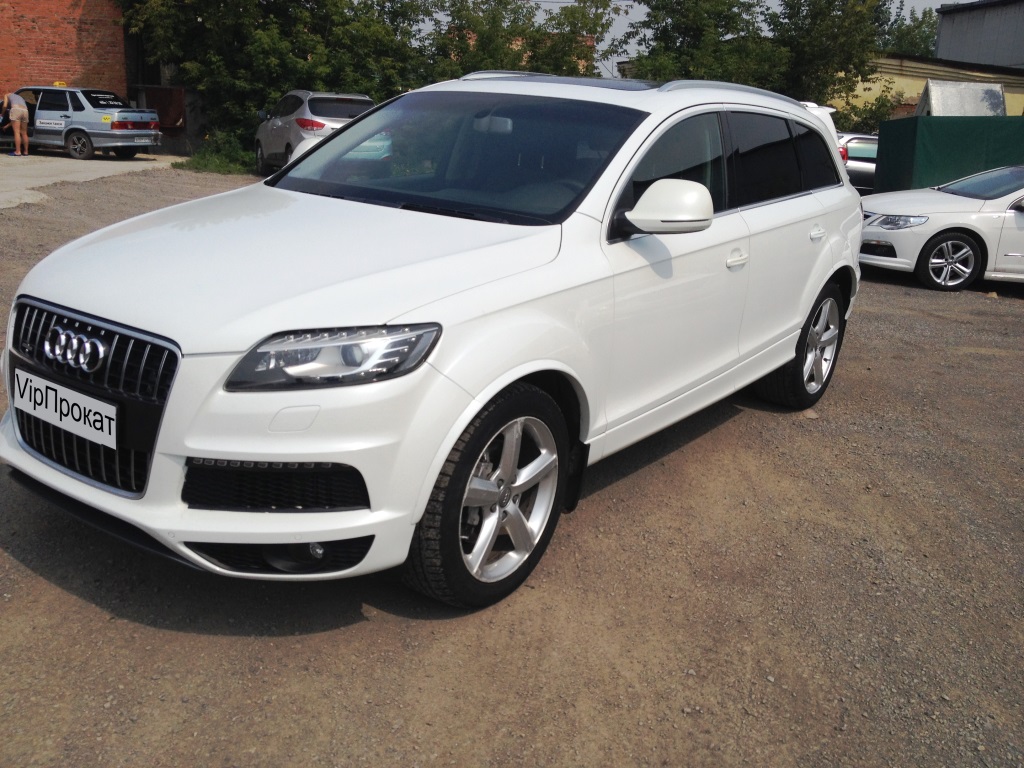 AUDI Q7 AUDI Q7